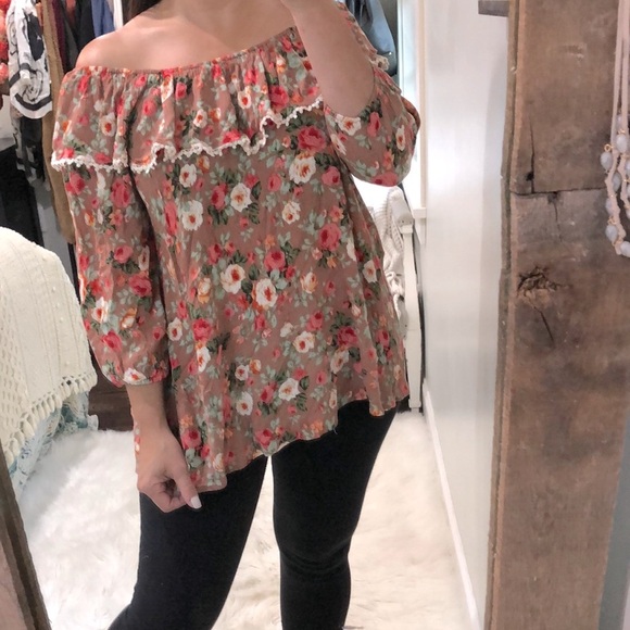 Kori size large floral off shoulder boho top - Picture 2 of 6